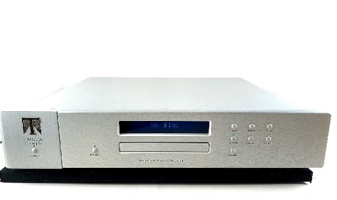 theta-digital-compli-universal-disc-player-and-transport-sacdcdcd-rmp3dvd-a-cd-697_1600x1200-e1675546305422-2.jpg