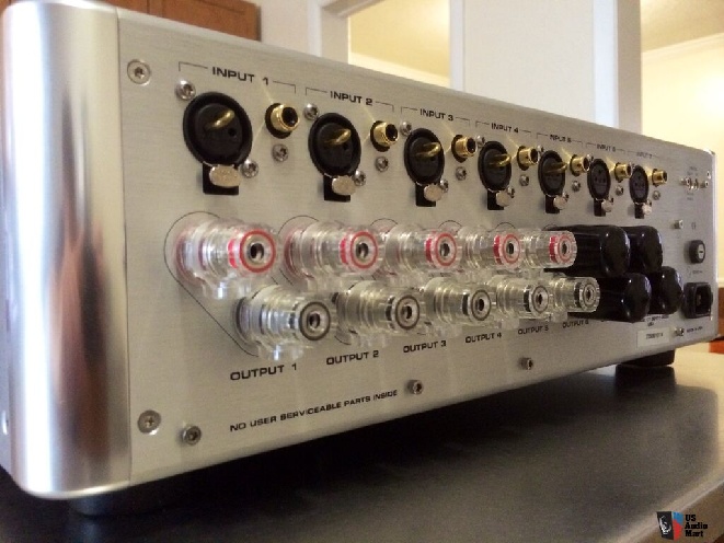 824294-3c069d79-krell-s1500-5-channel-amplifier-silver.jpg