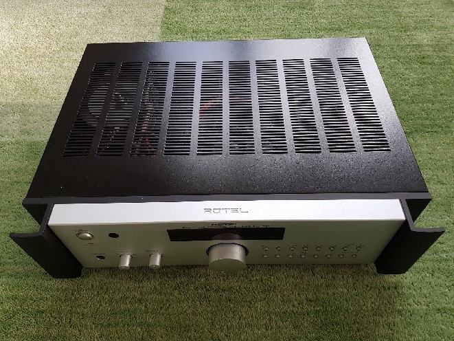 rotel-ra-1070 (2).jpg