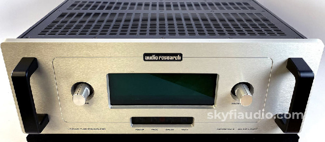 audio-research-reference-3-ref3-all-tube-line-preamplifier-440.jpg