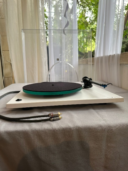 R1.jpg