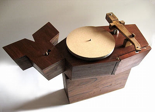Wooden_Whale____singing1.jpg