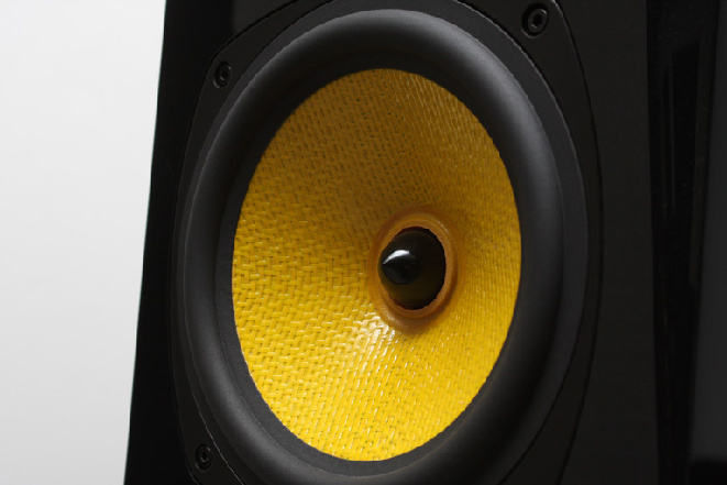 201303_musicculture_midwoofer.jpg
