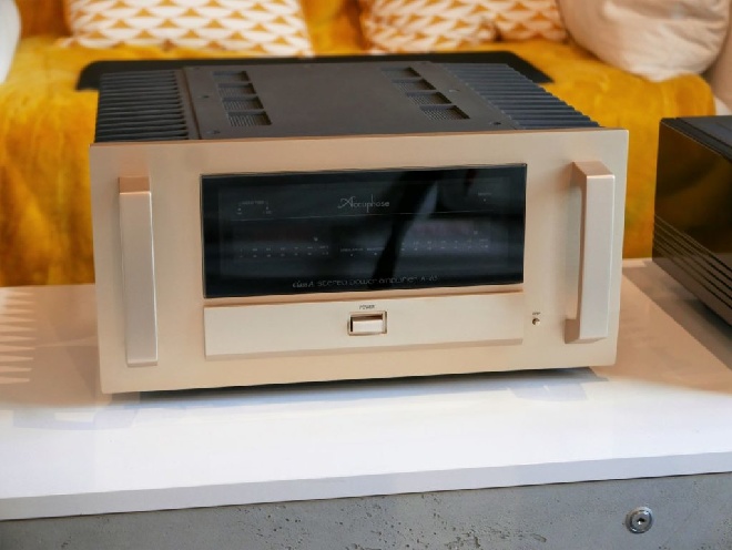accuphase-a65-1024x769.jpg