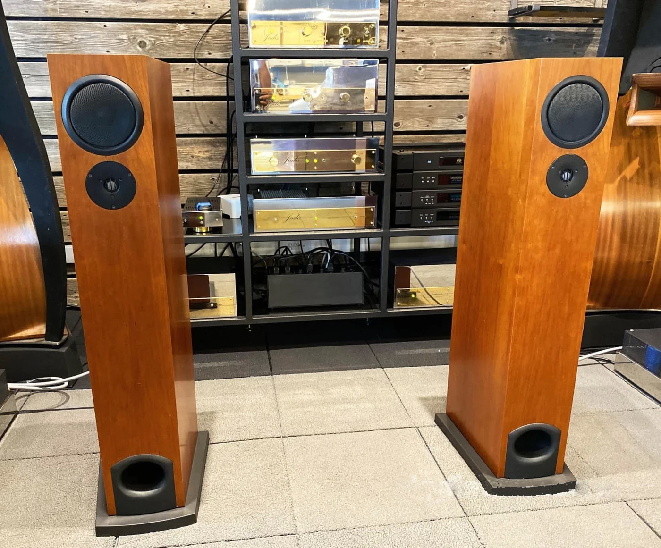 linn-av-5140-full-range-floorstanding-speakers-cherry-finish-1-of-2-149.jpg